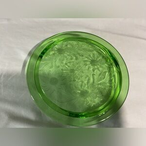 vintage Jeannette "Sunflower" pattern uranium glass cake plate.